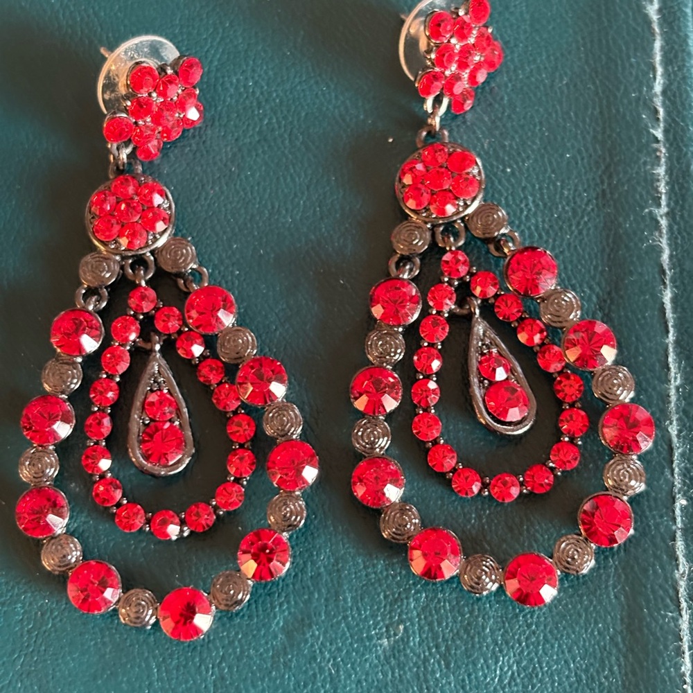 Elegant Red Crystal Drop Earrings